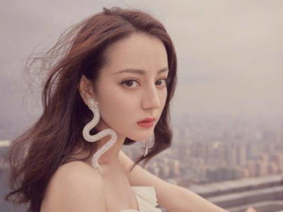 迪丽热巴：化身真救赎，点亮人生希望之光